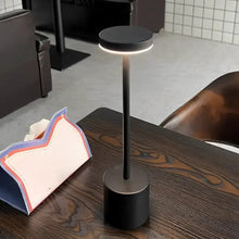 Carregar imagem no visualizador da galeria, Luminária de Mesa
